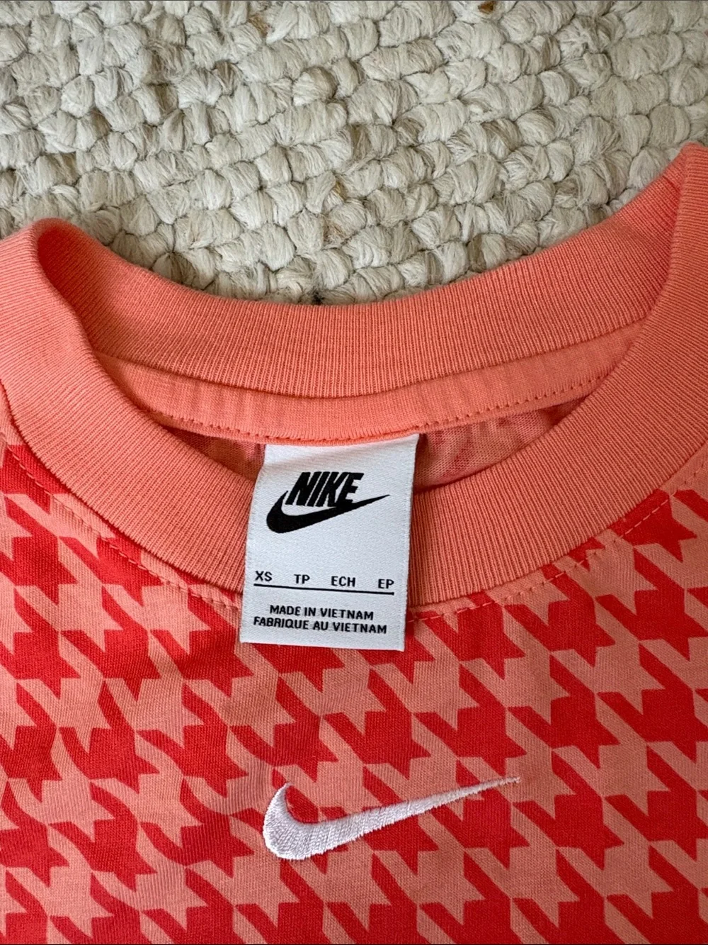 Nike Cropped Tee NWOT